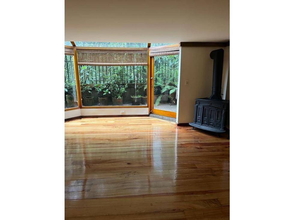 Apartamento en venta en Los Rosales, Bogotá · foto 3 de 18