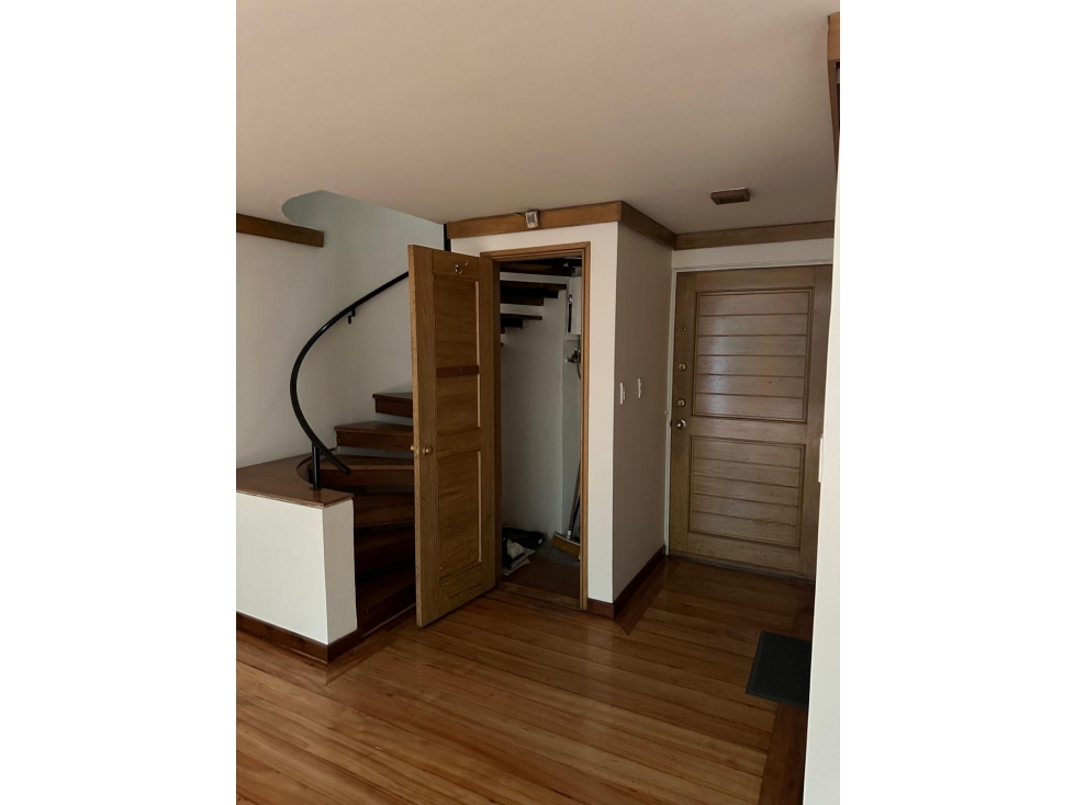 Apartamento en venta en Los Rosales, Bogotá · foto 14 de 18