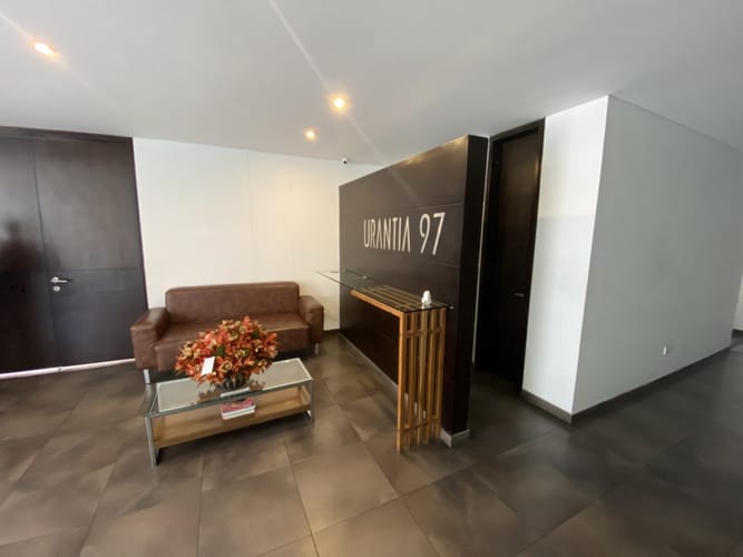Apartaestudio en venta en Chico Norte, Bogotá, 49 m² · foto 14 de 17