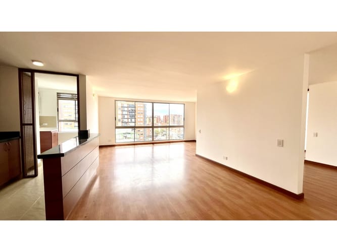 Apartamento en venta en Cedritos, Bogotá · foto 2 de 24