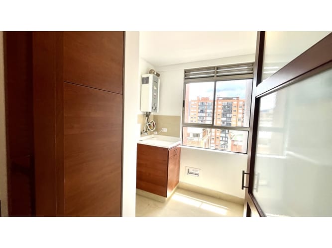 Apartamento en venta en Cedritos, Bogotá · foto 8 de 24