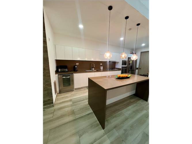 Casa de 3 alcobas en venta en Norte I, Puerto Colombia, 220 m² · foto 8 de 10