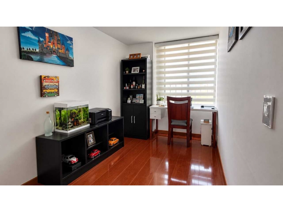 Apartamento en venta en Mazuren, Bogotá · foto 4 de 13