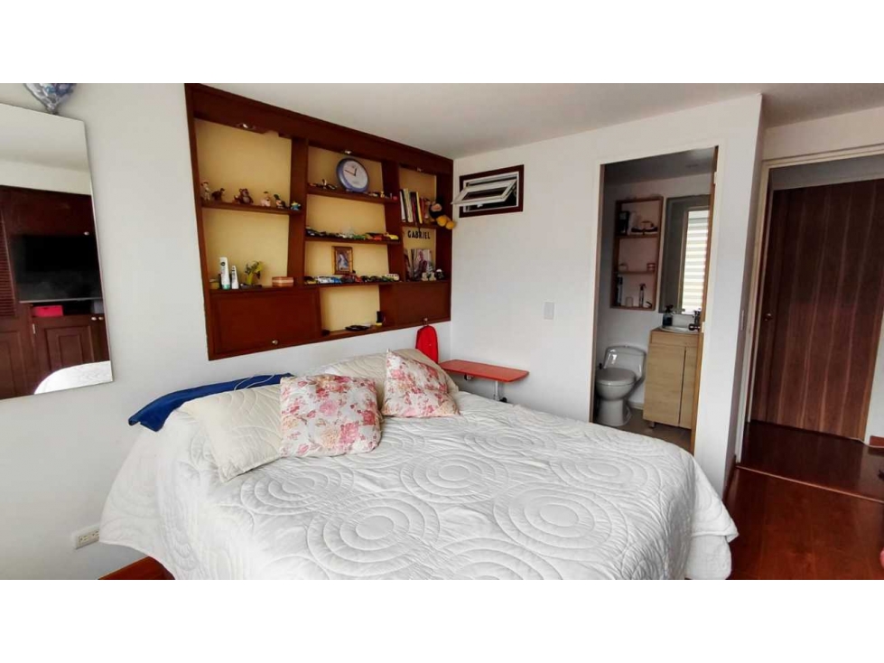Apartamento en venta en Mazuren, Bogotá · foto 8 de 13