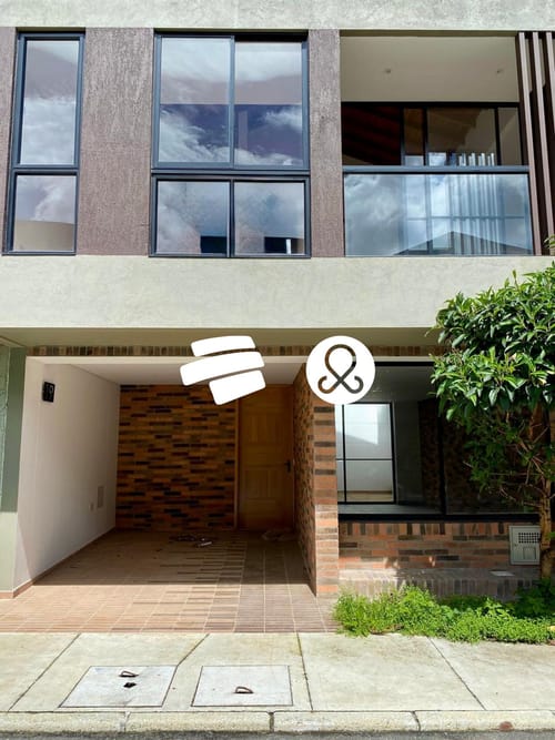 Casa de 3 alcobas en venta en La Ceja, 138 m² · foto 2 de 24