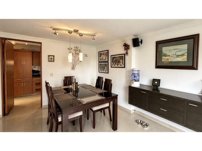 Apartamento de 4 alcobas en venta en La Florida, Medellín, 145 m² · foto 3 de 10