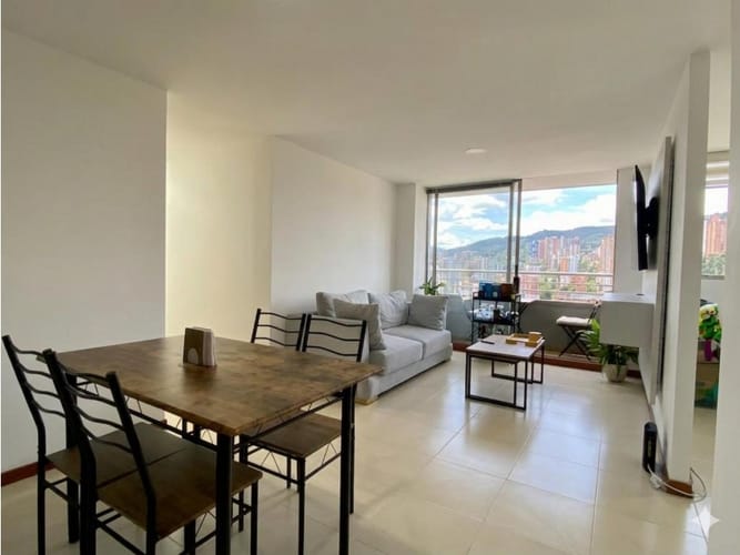 Apartamento de 3 alcobas en venta en Transversal Inferior, Medellín, 75 m² · foto 2 de 19