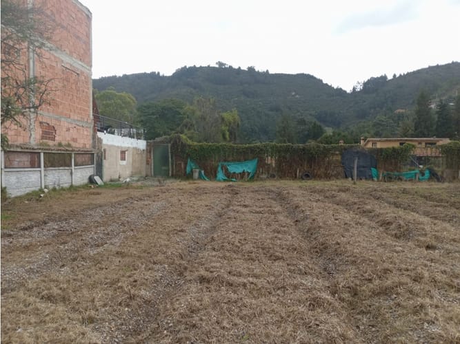 Lote en venta en Fonqueta, Chía, 3161 m² · foto 4 de 11