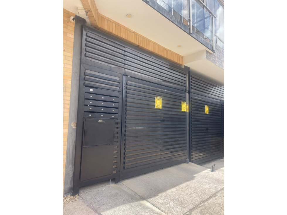Apartamento en venta en Nuevo Country, Bogotá · foto 2 de 24