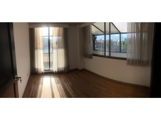 Apartamento de 4 alcobas en venta en Estoril, Bogotá, 162 m² · foto 5 de 14