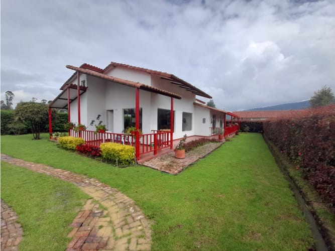 Casa de 3 alcobas en venta en El Porvenir, Tocancipá, 270 m² · foto 2 de 24
