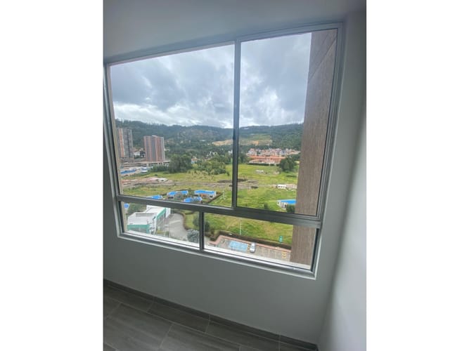 Apartaestudio en venta en El Redil, Bogotá, 35 m² · foto 2 de 17