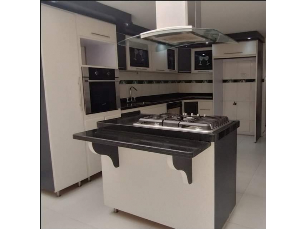 Casa en venta en Castilla, Bogotá · foto 7 de 11