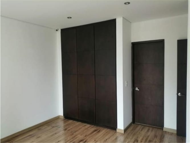 Casa de 4 alcobas en arriendo en Tiquiza, Chía, 260 m² · foto 3 de 21