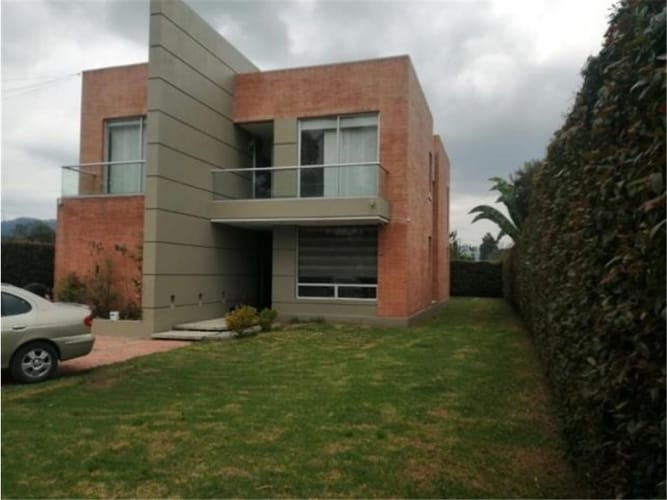 Casa de 4 alcobas en arriendo en Tiquiza, Chía, 260 m² · foto 9 de 21