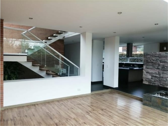 Casa de 4 alcobas en arriendo en Tiquiza, Chía, 260 m² · foto 19 de 21