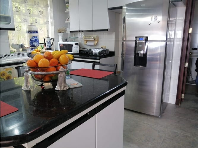 Apartamento de 3 alcobas en venta en Santa Barbara, Bogotá, 330 m² · foto 12 de 21