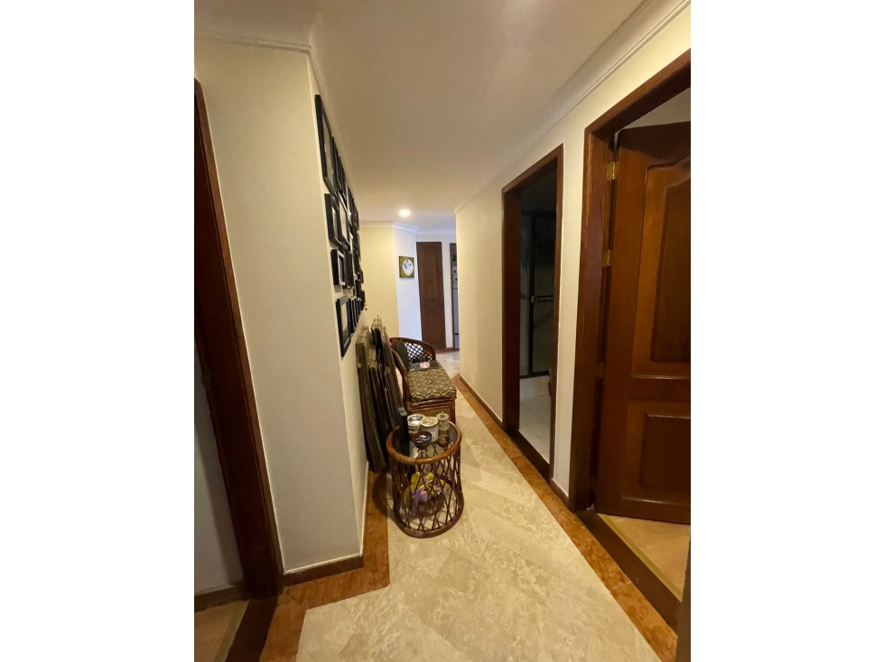 Apartamento en venta en Santa Barbara, Bogotá · foto 8 de 18