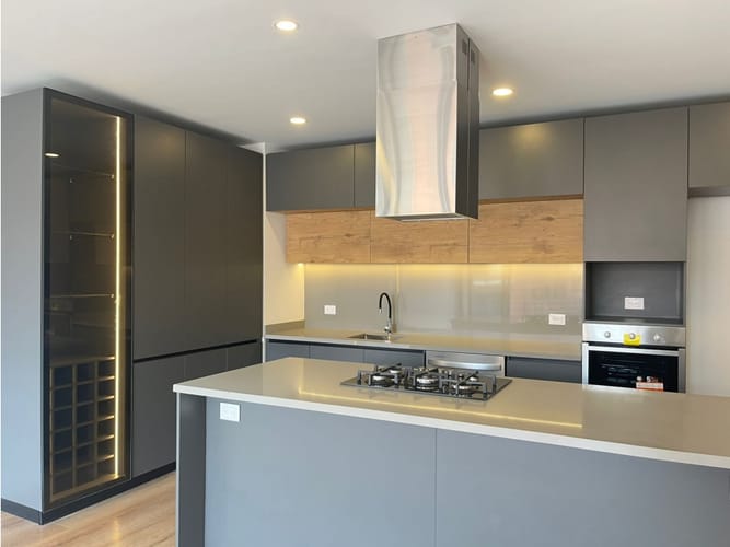 Apartamento de 3 alcobas en venta en San Patricio, Bogotá, 147 m² · foto 6 de 16
