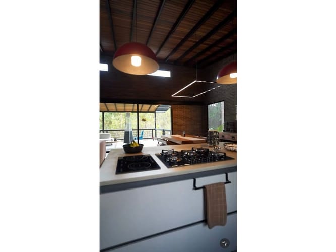 Casa de 3 alcobas en venta en La Candelaria, Medellín, 365 m² · foto 2 de 24