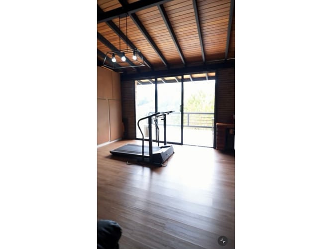 Casa de 3 alcobas en venta en La Candelaria, Medellín, 365 m² · foto 18 de 24