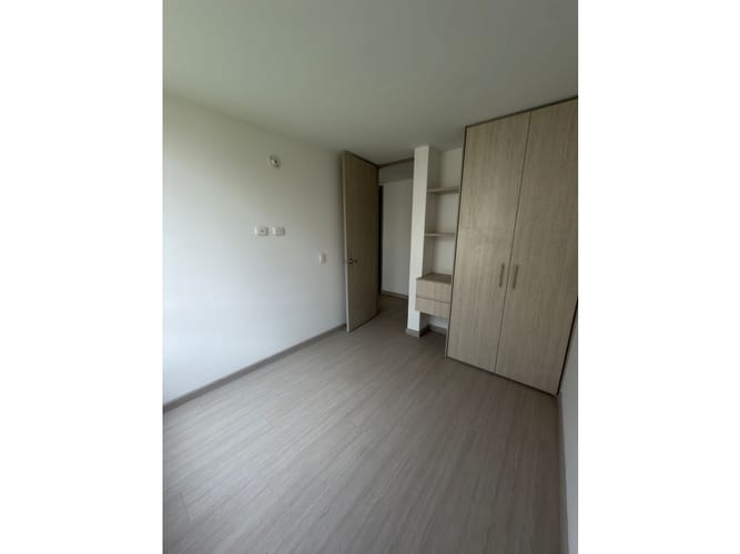 Apartamento de 3 alcobas en venta en Barranquillita Centro, Zipaquirá, 71 m² · foto 2 de 7