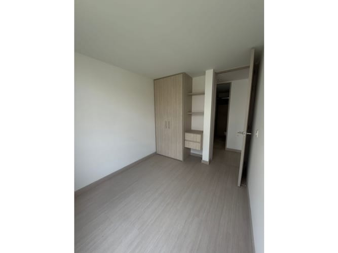 Apartamento de 3 alcobas en venta en Barranquillita Centro, Zipaquirá, 71 m² · foto 5 de 7