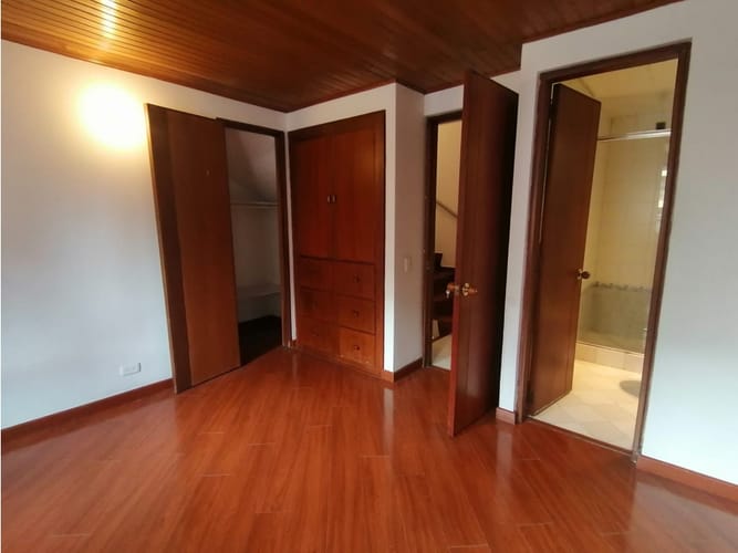 Casa de 2 alcobas en venta en Chicó Navarra, Bogotá, 113 m² · foto 16 de 23