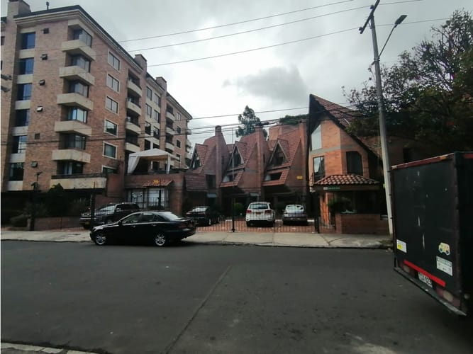 Casa de 2 alcobas en venta en Chicó Navarra, Bogotá, 113 m² · foto 22 de 23