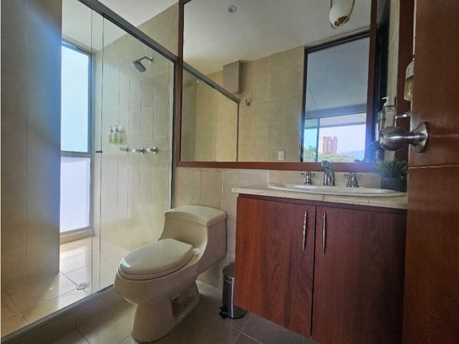 Apartaestudio en venta en Las Lomas No.1, Medellín, 47 m² · foto 10 de 13