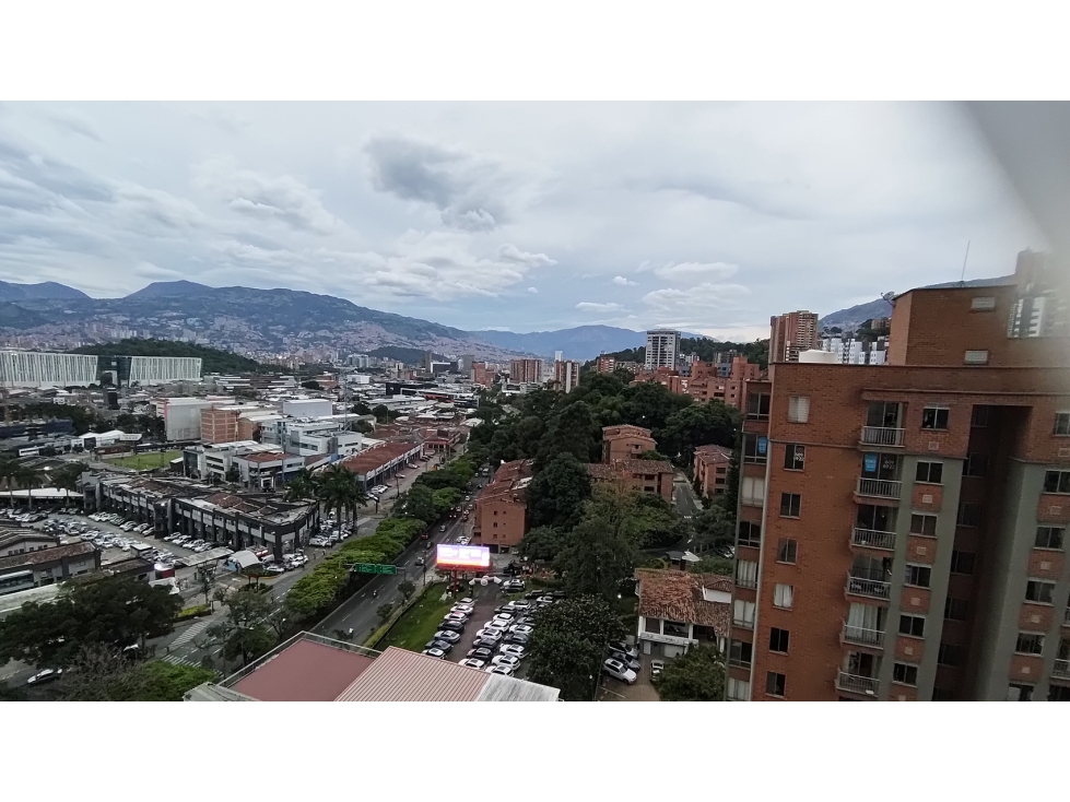 Apartamento en arriendo en Castropol, Medellín · foto 6 de 18