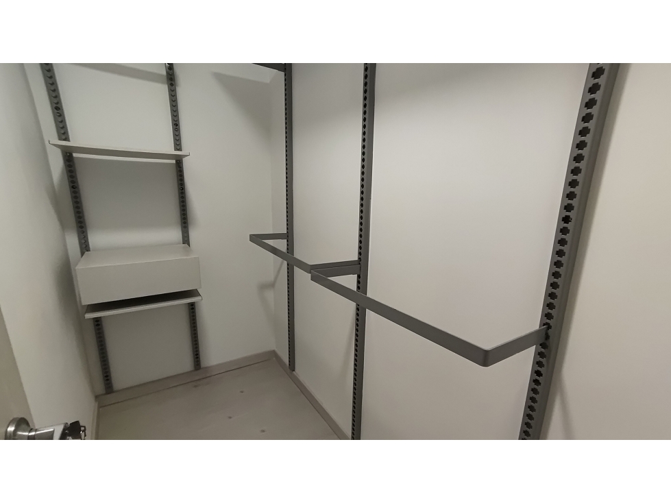 Apartamento en arriendo en Castropol, Medellín · foto 12 de 18