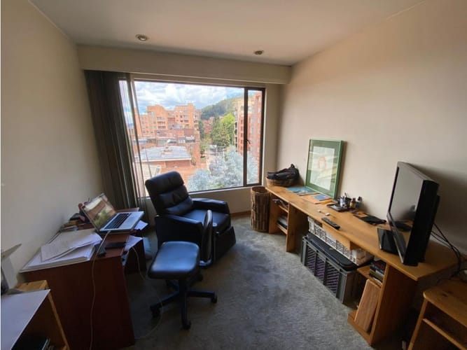 Apartamento en venta en Los Rosales, Bogotá, 246 m² · foto 10 de 15
