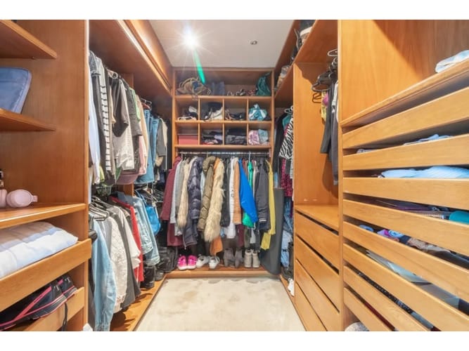 Apartamento de 3 alcobas en venta en Los Rosales, Bogotá, 245 m² · foto 11 de 12