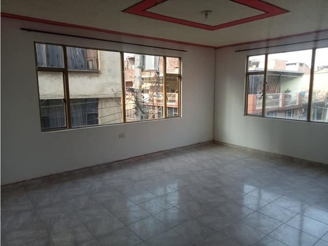 Casa de 7 alcobas en venta en Leon Xiii, Bogotá, 236 m² · foto 6 de 7