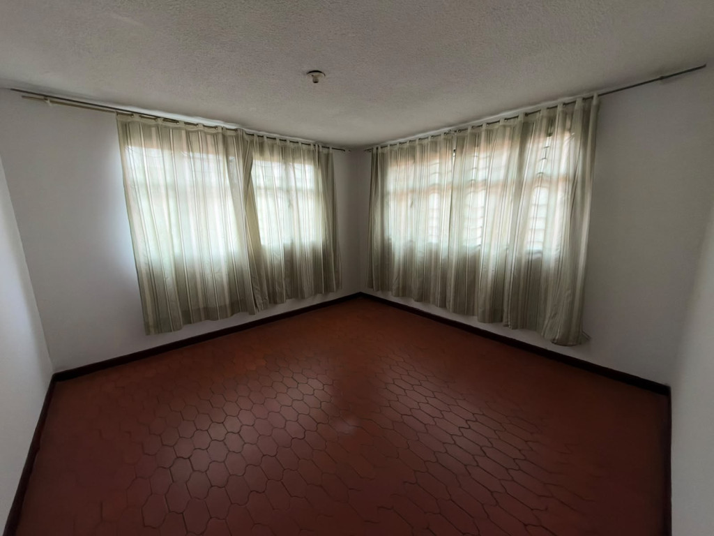 Casa en venta en Candelaria La Nueva, Bogotá · foto 10 de 19