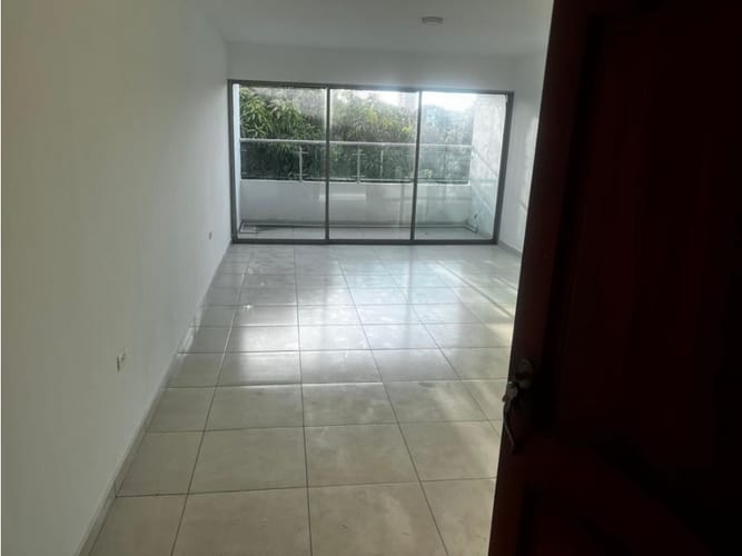 Apartamento en arriendo en Paraiso, Barranquilla · foto 2 de 11