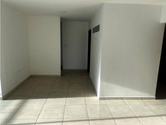 Apartamento en arriendo en Paraiso, Barranquilla · foto 3 de 11