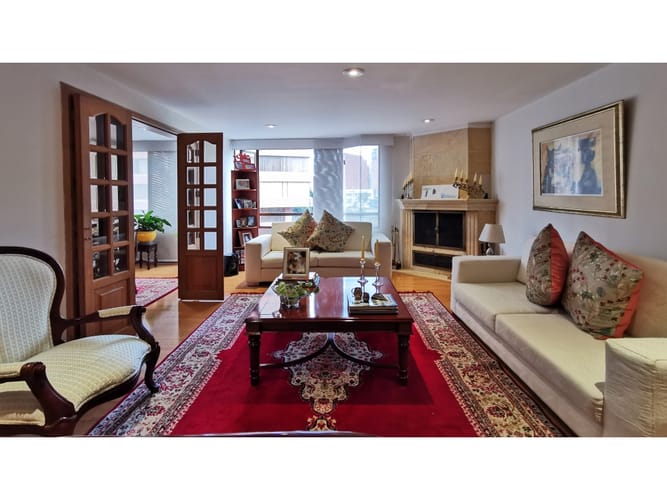Apartamento en venta en Santa Barbara, Bogotá · foto 2 de 13