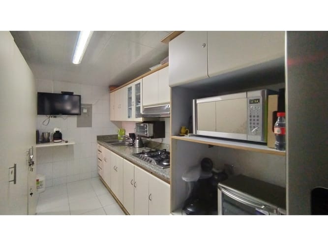 Apartamento en venta en Santa Barbara, Bogotá · foto 5 de 13
