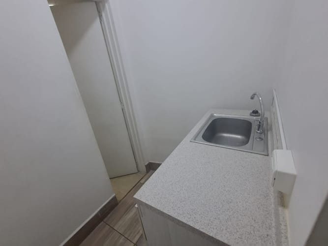 Oficina en arriendo en Manila, Medellín, 44 m² · foto 5 de 11