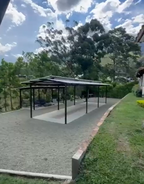 Finca en venta en Zarzal La Luz, Copacabana, 600 m² · foto 2 de 23