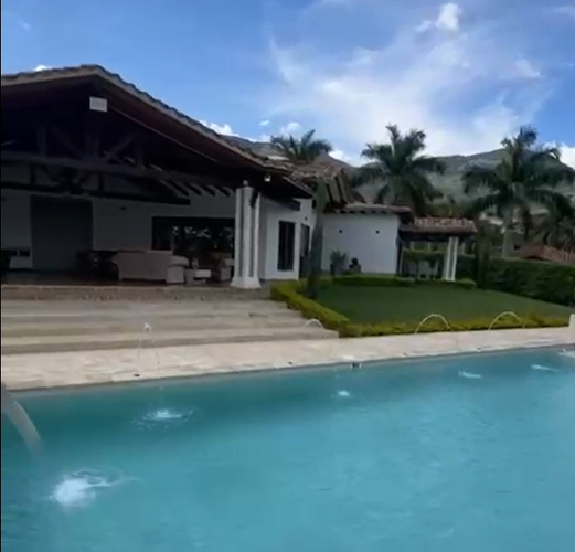 Finca en venta en Zarzal La Luz, Copacabana, 600 m² · foto 4 de 23