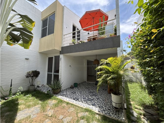 Casa de 4 alcobas en venta en El Castillo, Jamundí, 155 m² · foto 4 de 21