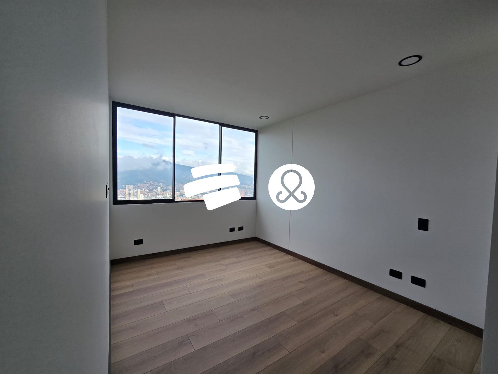 Apartamento en venta en Zona Centro, Envigado · foto 4 de 16