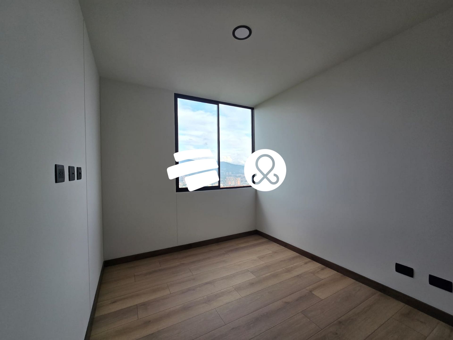 Apartamento en venta en Zona Centro, Envigado · foto 5 de 16