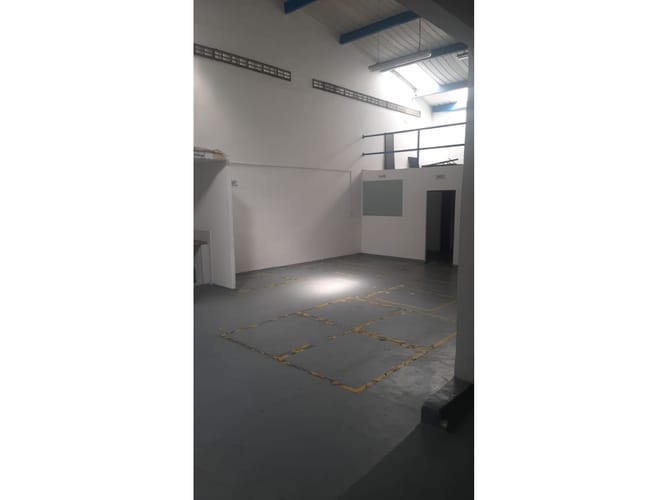 Bodega en arriendo en Los Alpes, Barranquilla, 500 m² · foto 5 de 15