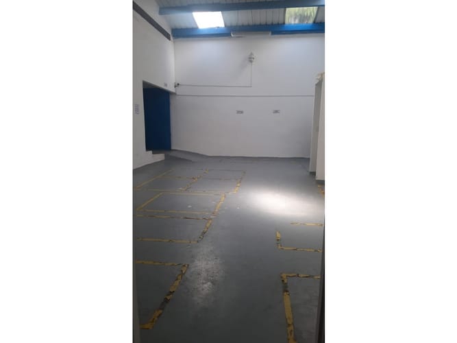Bodega en arriendo en Los Alpes, Barranquilla, 500 m² · foto 8 de 15