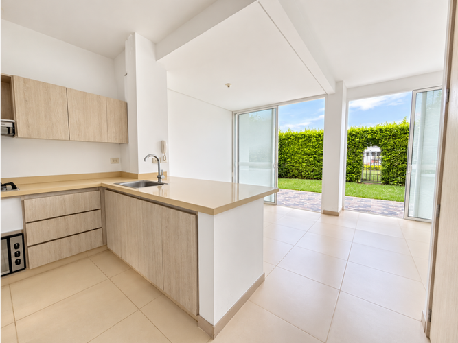 Casa de 3 alcobas en venta en El Castillo, Jamundí, 94 m² · foto 2 de 23