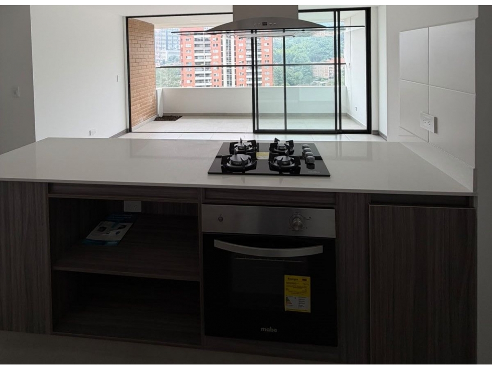 Apartamento en arriendo en Camino Verde, Envigado · foto 2 de 19